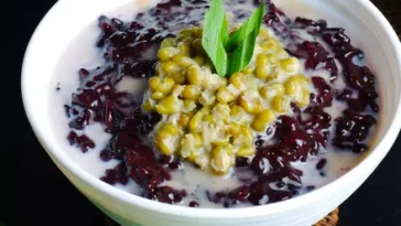 Resep Bubur Kacang Hijau Ketan Hitam, Santap Selagi Hangat!