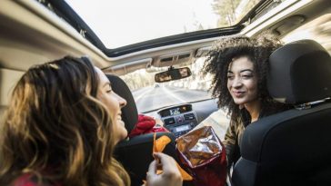 9 Ide Camilan Sehat untuk Temani Traveling Jauh Kamu, Praktis Bikin Kenyang!