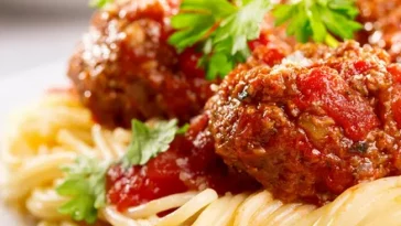 Resep Marinara Meatball Spaghetti, Asam Gurih yang Segar!