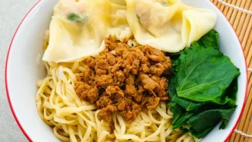 Resep Mie Ayam Pangsit Praktis, Sajian Nikmat Akhir Pekan untuk Keluarga