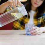 Sering Lupa Minum Air Putih? Ini 5 Cara Agar Tetap Terhidrasi Sepanjang Hari