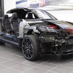 Versi Listrik Mobil Terlaris Porsche Meluncur, Begini Kemampuannya