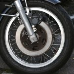 Sudah Masuk Musim Hujan, Kenali 4 Tanda Ban Motor Harus Diganti!