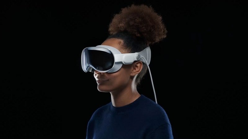 Banyak Pembeli Kecewa, Apple Vision Pro Ternyata Tak Bisa Buat Nonton Porno VR