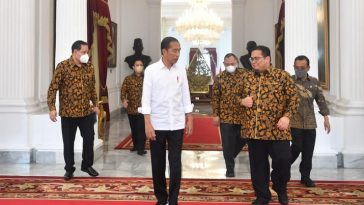 Presiden Jokowi Naikkan Tunjangan Pegawai Bawaslu Dua Hari Jelang Pemilu, Tertinggi hingga Rp 29 Juta