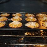 5 Tips Mudah untuk Mencegah Tumpahan Makanan Dalam Oven