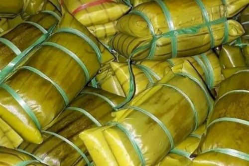 Mengenal Buras, Makanan Khas Bugis yang Mirip dengan Ketupat