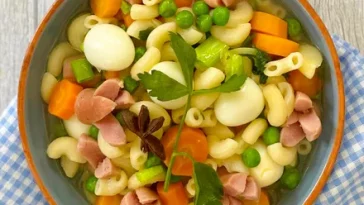 Resep Sup Makaroni Sosis, Menu yang Menghangatkan