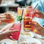 9 Makanan dan Minuman Ini Bisa Bikin Bad Mood Kamu Semakin Parah