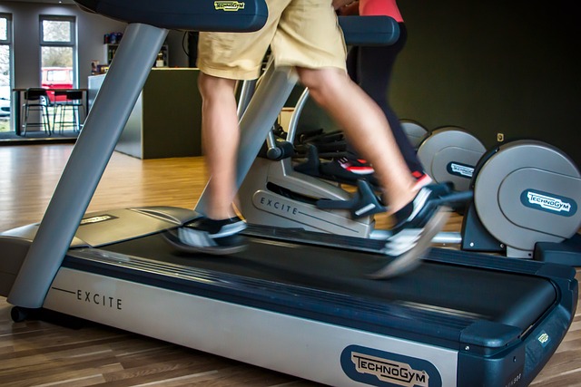 6 Cara Pakai Treadmill untuk Pemula Agar Olahraga Maksimal dan Tidak Cedera