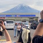 Kesal terhadap Turis Bandel, Jepang Halangi Pemandangan ke Gunung Fuji
