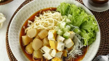 Resep Rujak Mie, Hidangan Berkuah Sedap Khas Palembang