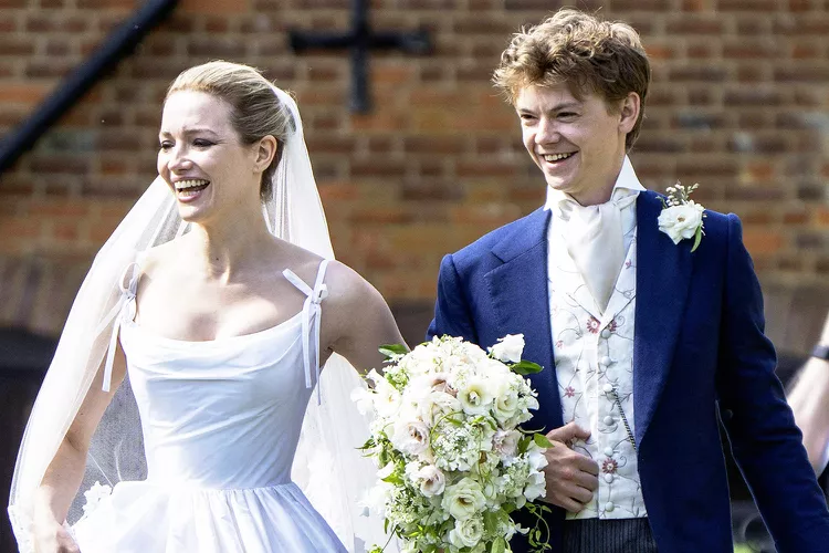 Resmi Menikah, Begini Kisah Cinta Talulah Riley Mantan Istri Elon Musk dan Thomas Brodie-Sangster