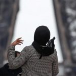 Jurnalis Ajukan Banding Aturan Prancis yang Melarang Hijab di Foto Kartu Pers