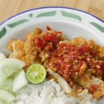 Resep Ayam Geprek ala Chef Devina Hermawan, Pedasnya Nampol!