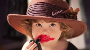 Anak-anak Tak Boleh Gunakan Perawatan Kulit untuk Dewasa, Ini Alasannya!