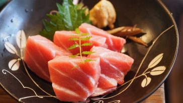 Mengapa Orang Jepang Suka Makan Ikan Mentah? Ini 3 Alasan Utamanya