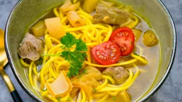 Resep Soto Mie Bogor, Makanan Berkuah Bening yang Segar!
