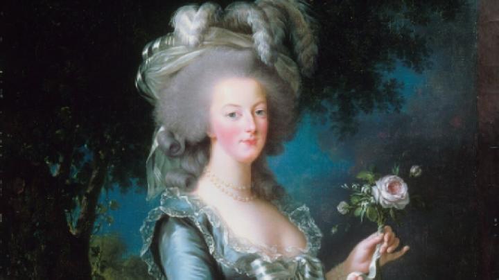 Marie Antoinette: Ratu Prancis yang Terkenal dengan Gaya Hidup Mewah
