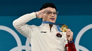 Rizki Juniansyah Sabet Emas Angkat Besi 73 Kg Olimpiade Paris 2024, Catat Rekor Baru