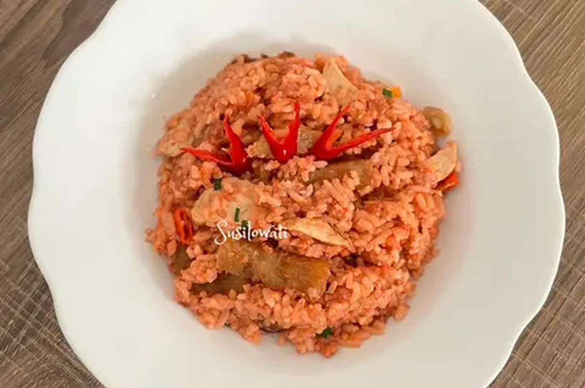 Resep Nasi Goreng Merah ala Restoran, Mudah Buatnya!