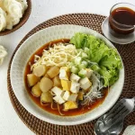 Resep Rujak Mie, Hidangan Khas Palembang yang Wajib Dicoba!