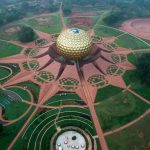 Mengenal Auroville, Kota di India yang Penduduknya Hidup Tanpa Uang dan Agama