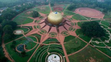 Mengenal Auroville, Kota di India yang Penduduknya Hidup Tanpa Uang dan Agama