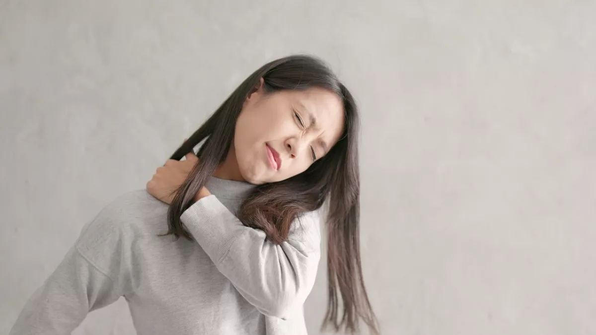 5 Cara Atasi Badan Pegal-Pegal dengan Mudah di Rumah, Termasuk Dipijat!