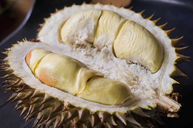 5 Tips Aman Makan Durian agar Tidak Mengganggu Kesehatan