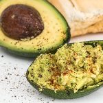 5 Makanan dan Minuman Ini Tidak Boleh Dikonsumsi Bersama Alpukat