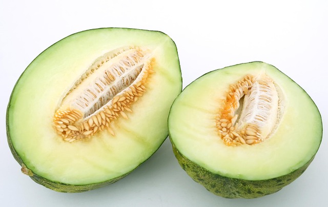 5 Makanan dan Minuman Ini Tidak Boleh Dikonsumsi Bersama Melon
