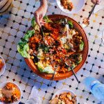 Kapan Waktu Terbaik Makan Malam untuk Membakar Lemak? Ini Penjelasan Ahli