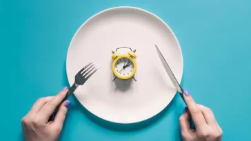 Intermittent Fasting Lebih Baik untuk Turunkan Berat Badan? Ini Fakta dan Cara Melakukannya!