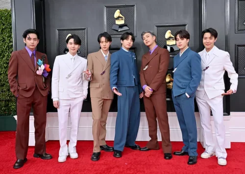 BTS Siap Comeback, Saham HYBE Melonjak Tembus 302.000 Won