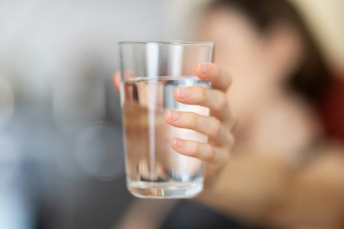 Rasakan 7 Perubahan Ini pada Tubuh Jika Minum Air Putih yang Cukup Setiap Hari