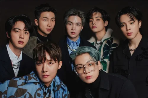 BTS Akhirnya Live Bareng Lagi Setelah Hampir 3 Tahun, Umumkan Comeback