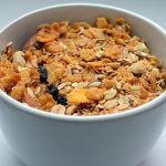 Inilah Manfaat dan Risiko Makan Granola Setiap Hari, Menurut Ahli Gizi