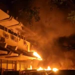Gedung DPRD Makassar Dibakar Saat Rapat Paripurna, Walkot Berhasil Dievakuasi