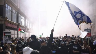 Polling: Warga Israel Takut Bepergian ke Luar Negeri Usai Dikecam Dunia