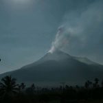Gunung Lewotobi Laki-laki Erupsi Setinggi 900 Meter, Status Awas Level IV