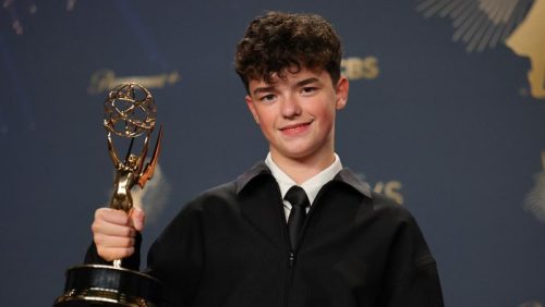 Owen Cooper jadi Aktor Termuda Raih Emmy Awards, Ini Profilnya!