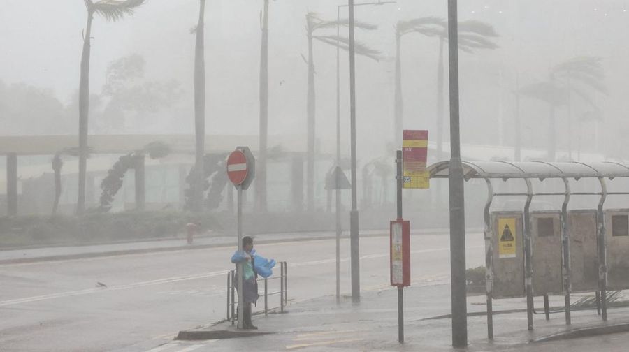 Warga Hong Kong Panic Buying karena Hadapi Topan Super Ragasa, Apa Itu?