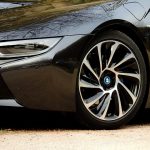 7 Tips Cegah Ban Mobil Botak Sebelah, Termasuk Gaya Nyetir!