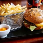 Pria Mengaku Makan Junk Food Selama 700 Hari, Ini yang Terjadi pada Tubuhnya!