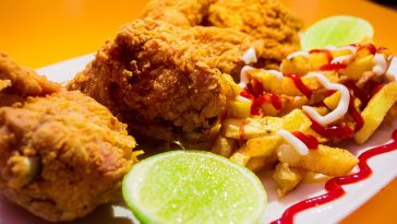 3 Makanan Ini Harus Dihindari Sebelum Olahraga, Apa Saja?