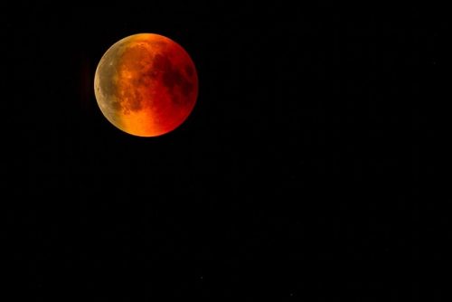 Inilah Penyebab Bulan Menjadi Merah Saat Gerhana Bulan Total