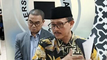 Polisi Tembakkan Gas Air Mata di Unisba Bandung, Rektor Beri Penjelasan