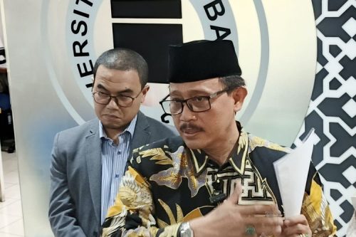 Polisi Tembakkan Gas Air Mata di Unisba Bandung, Rektor Beri Penjelasan