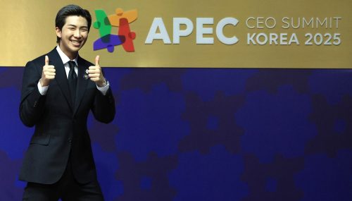 RM BTS Cetak Sejarah Sebagai Artis K-Pop Pertama yang Pidato di APEC 2025